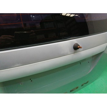 Recambio de porton trasero para ssangyong rexton 2.9 turbodiesel cat referencia OEM IAM 6400108302 OBSERVAR FOTOS 