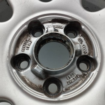 Recambio de llanta para audi a4 berlina (b5) 1.9 tdi referencia OEM IAM 8D0601025B 7JX15H2 ET45 5H 5X110