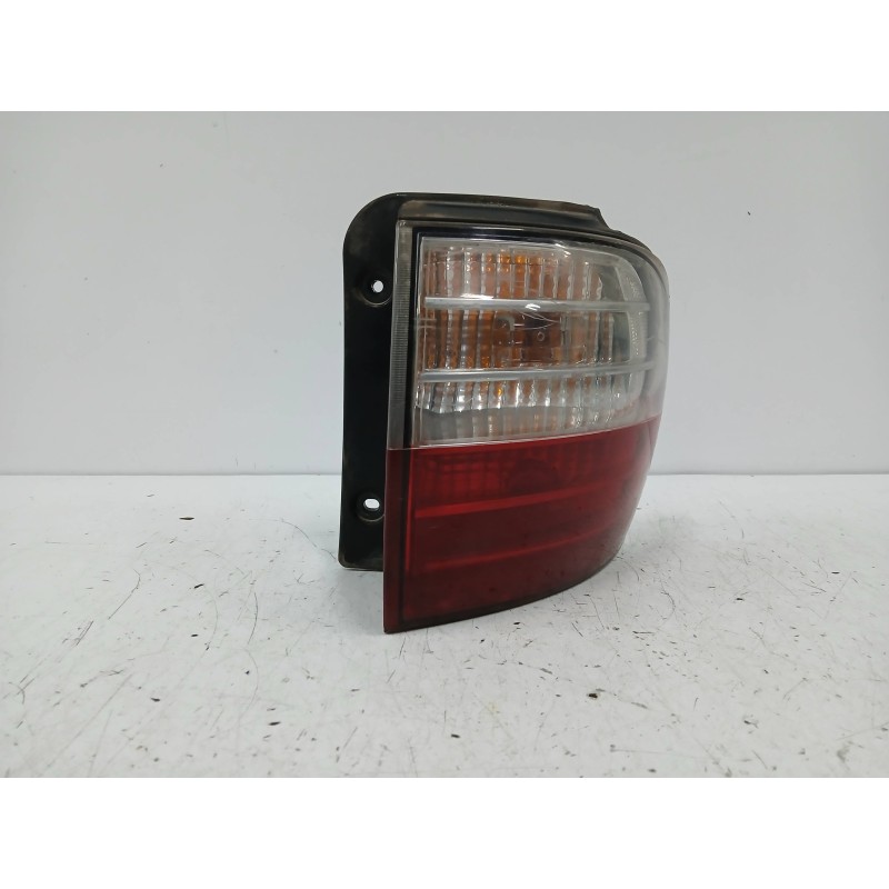 Recambio de piloto trasero derecho para hyundai h 1 2.5 turbodiesel cat referencia OEM IAM 924024A6  