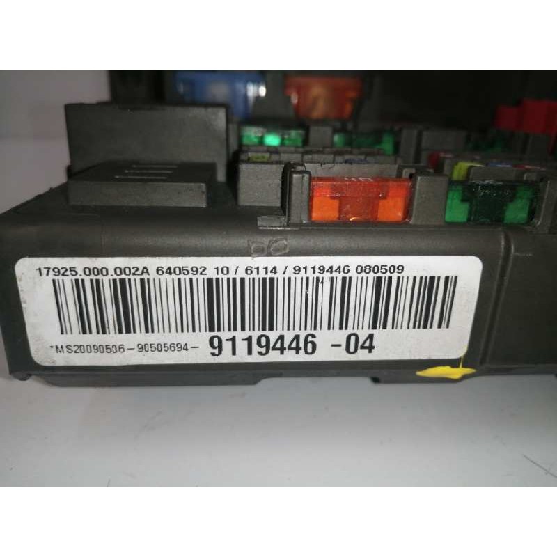 CAJA RELES / FUSIBLES