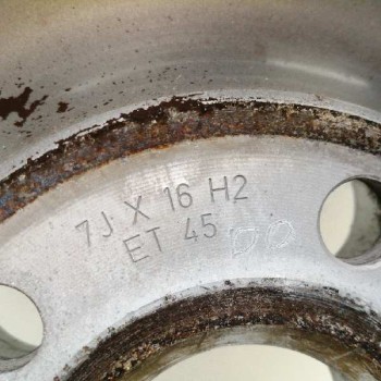 Recambio de llanta para audi a6 berlina (4b2) 2.5 tdi quattro referencia OEM IAM 4B0601025P 7JX16H2 ET45 