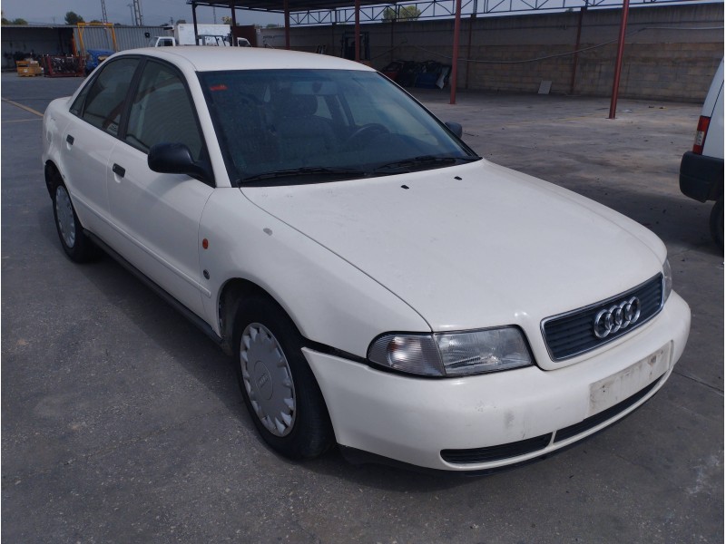 AUDI A4 BERLINA (B5)