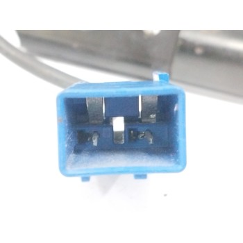 Recambio de pretensor airbag derecho para mazda 3 berlina (bk) 1.6 crdt active referencia OEM IAM G5548A  