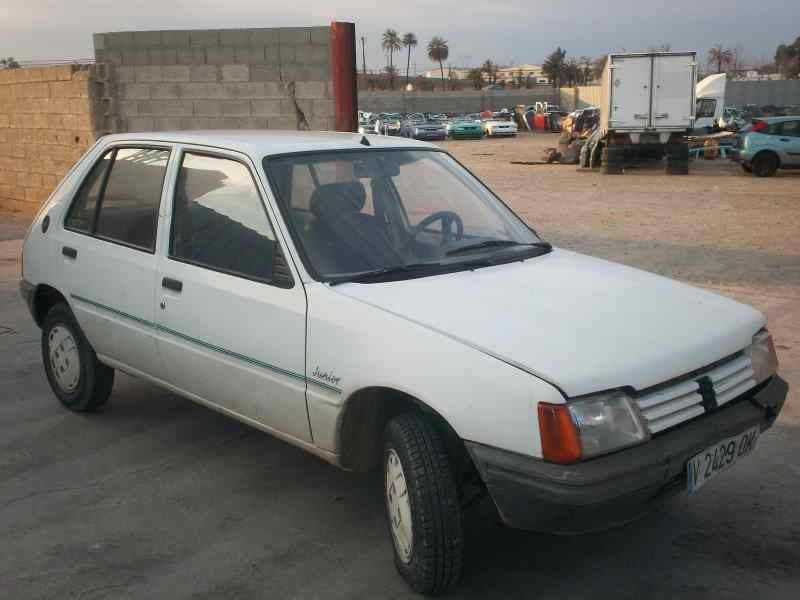 PEUGEOT 205 BERLINA