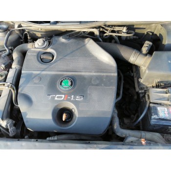 skoda octavia berlina (1u2) del año 1998