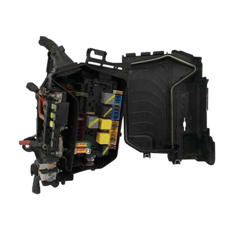 CAJA RELES / FUSIBLES