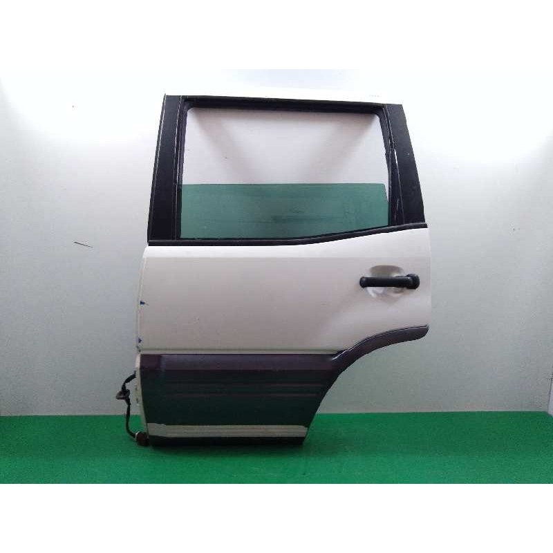 Recambio de puerta trasera izquierda para nissan terrano/terrano.ii (r20) aventura referencia OEM IAM   