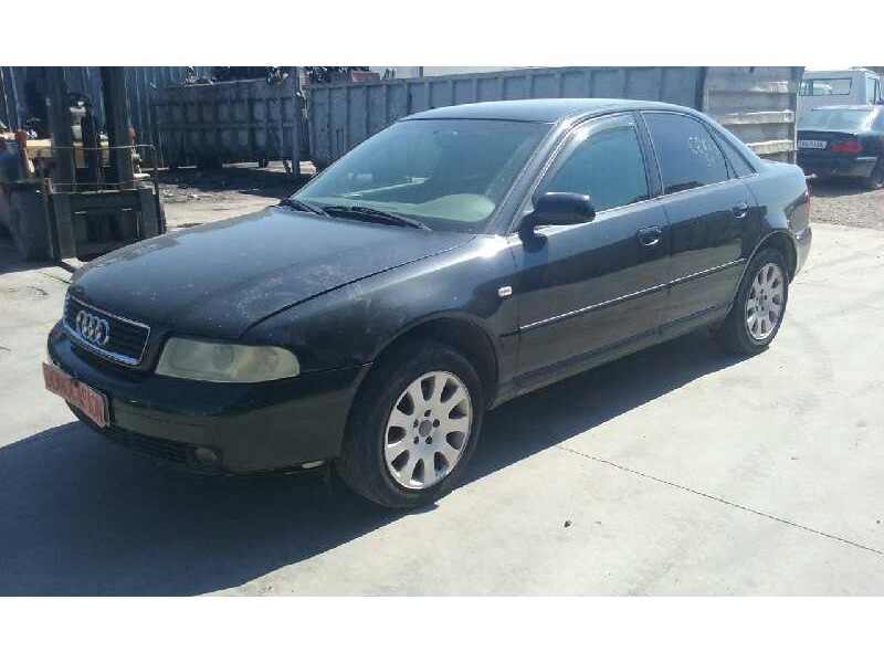 AUDI A4 BERLINA (B5)