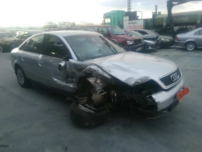 AUDI A6 BERLINA (4B2)