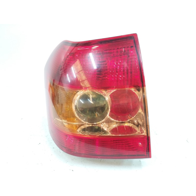 Recambio de piloto trasero derecho para toyota corolla (e12) 2.0 d-cat referencia OEM IAM   