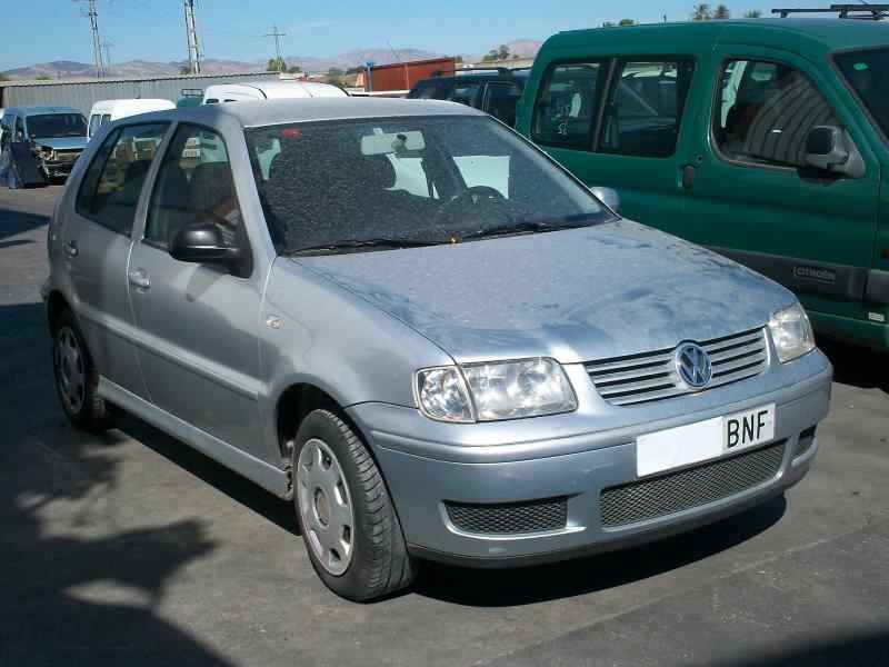VOLKSWAGEN POLO BERLINA (6N2)