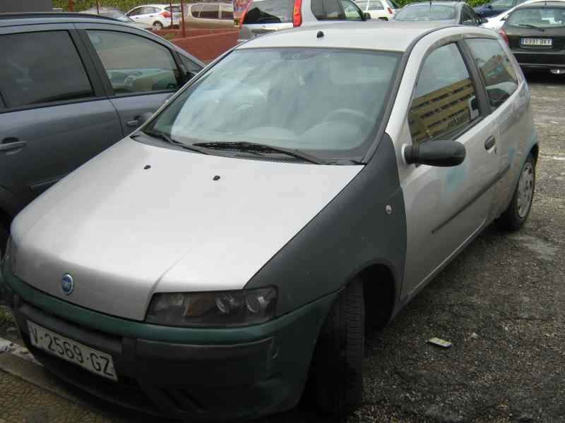 FIAT PUNTO BERLINA (188)