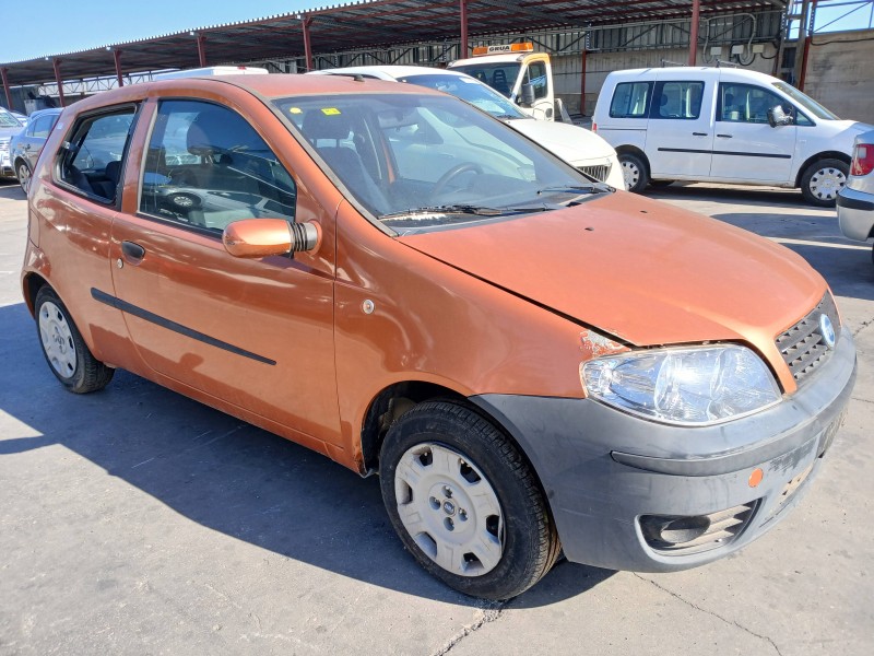 FIAT PUNTO BERLINA (188)