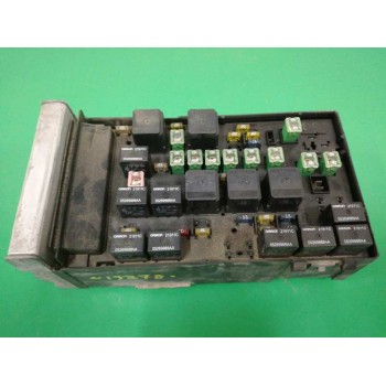 Recambio de caja reles / fusibles para chrysler voyager (rg) 2.5 crd se referencia OEM IAM 04727558AC  