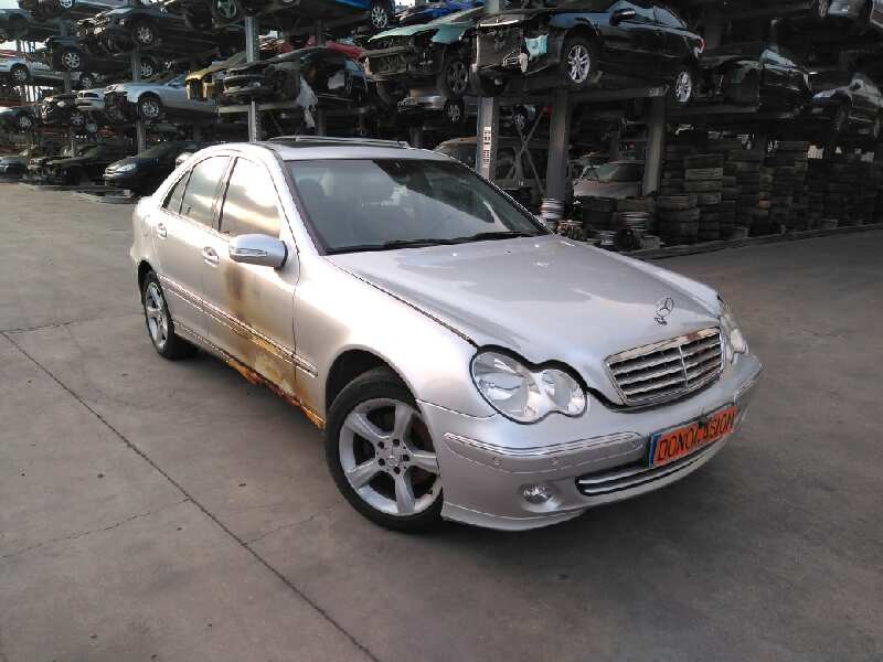 MERCEDES-BENZ CLASE C (W203) BERLINA