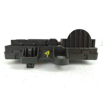 Recambio de caja reles / fusibles para opel insignia berlina 2.0 16v cdti referencia OEM IAM 1327731703  