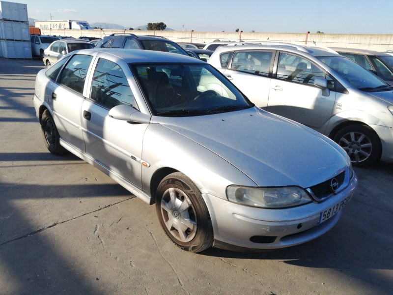OPEL VECTRA B BERLINA