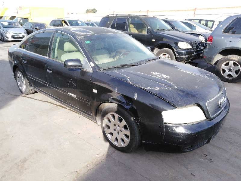 AUDI A6 BERLINA (4B2)