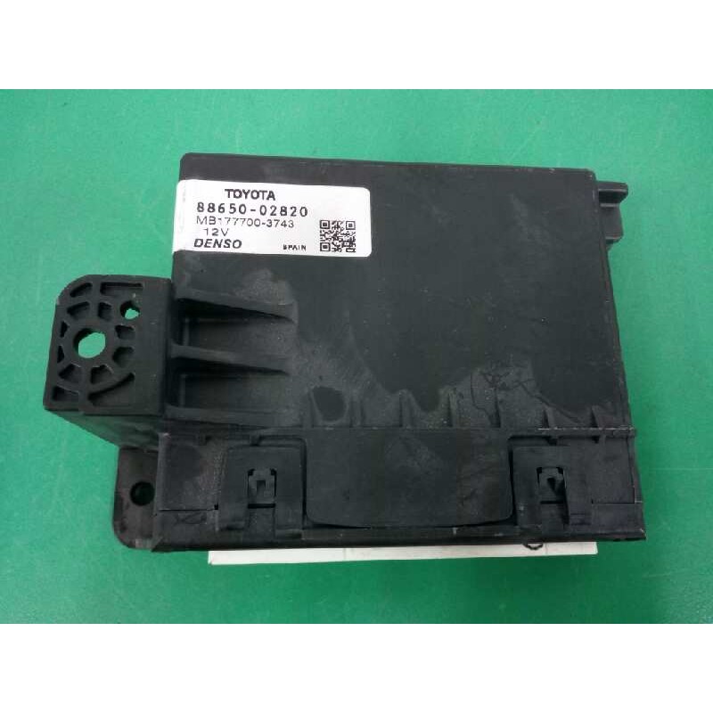 Recambio de modulo electronico para toyota auris hybrid active referencia OEM IAM 8865002820 MB1777003743 
