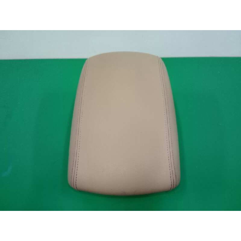 Recambio de apoyabrazos central para kia carens iii monospace (un) 2.0 crdi 140 referencia OEM IAM   