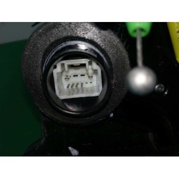 Recambio de cerradura puerta delantera izquierda para toyota auris hybrid active referencia OEM IAM   