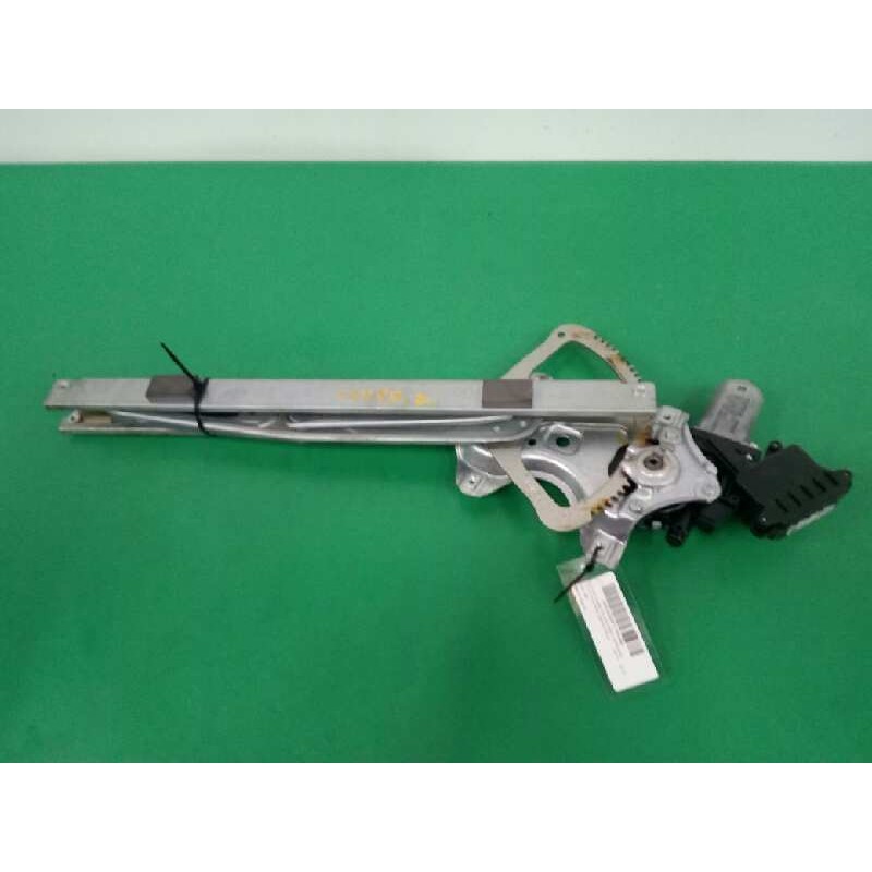 Recambio de elevalunas delantero derecho para toyota auris hybrid active referencia OEM IAM TIJERA 8570102010 