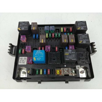 Recambio de caja reles / fusibles para ssangyong rodius ii 2.0 xdi referencia OEM IAM  14C10N AK63172