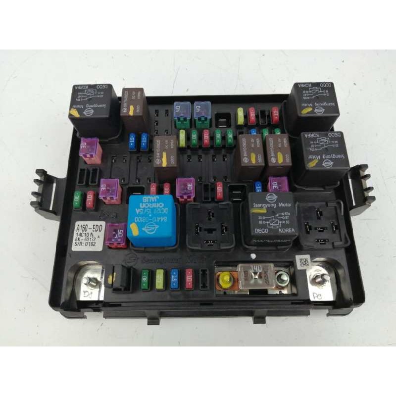 Recambio de caja reles / fusibles para ssangyong rodius ii 2.0 xdi referencia OEM IAM  14C10N AK63172