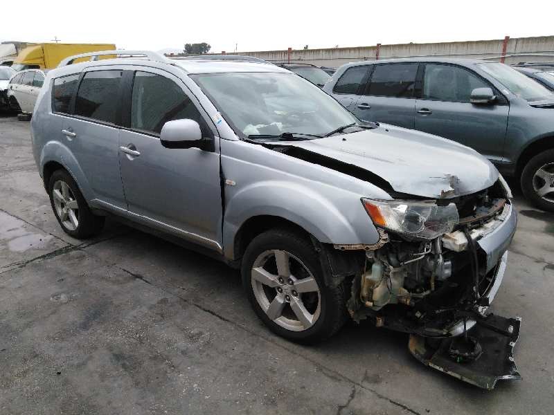 MITSUBISHI OUTLANDER (CW0)