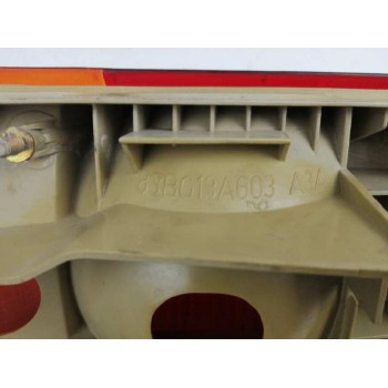 Recambio de piloto trasero izquierdo para ford sierra berlina referencia OEM IAM 83BG13A603A3A GOLPEADO OBSERVAR FOTOS 