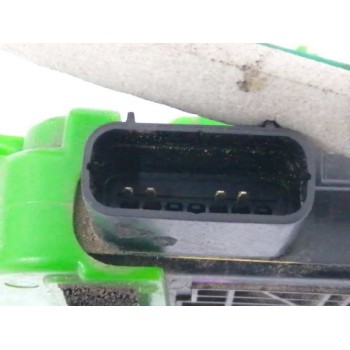 Recambio de cerradura puerta trasera izquierda para hyundai i40 1.7 crdi cat referencia OEM IAM 814103Z000  