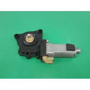 Recambio de motor elevalunas trasero derecho para kia carens iii monospace (un) 2.0 crdi 140 referencia OEM IAM   