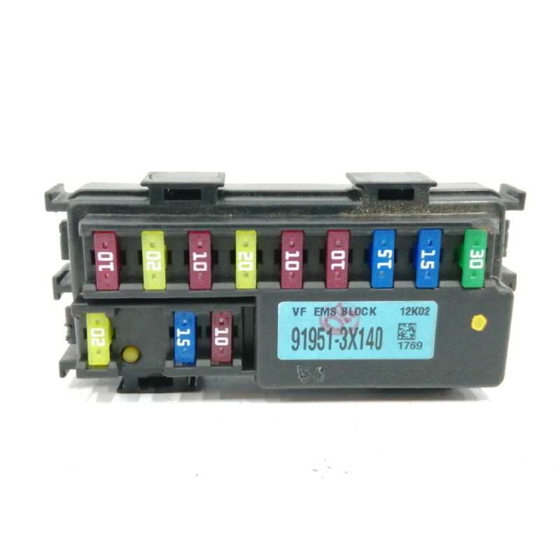 Recambio de caja reles / fusibles para hyundai i40 1.7 crdi cat referencia OEM IAM 919513X140  