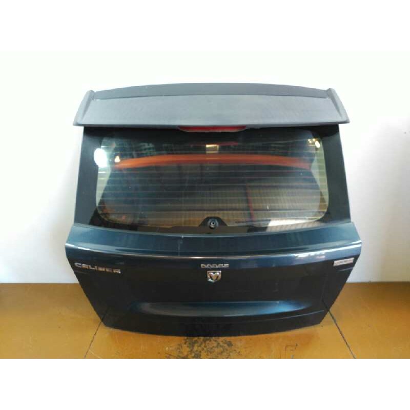 Recambio de porton trasero para dodge caliber se referencia OEM IAM 05074151AB  