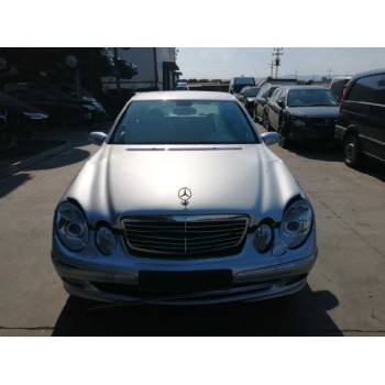 mercedes-benz clase e (w211) berlina del año 2004