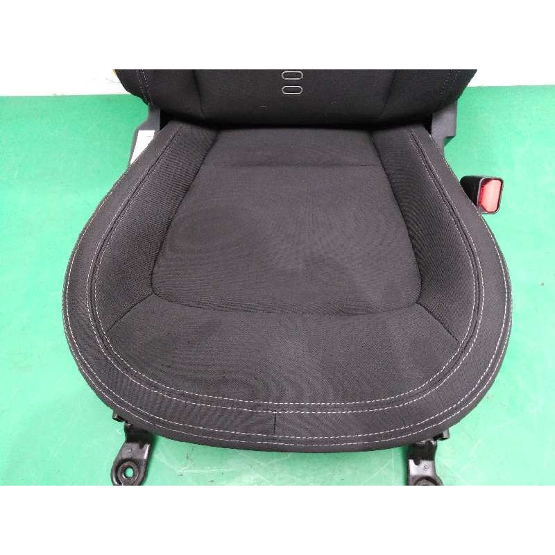 ASIENTO DELANTERO DERECHO PROTECTOR SALTADO