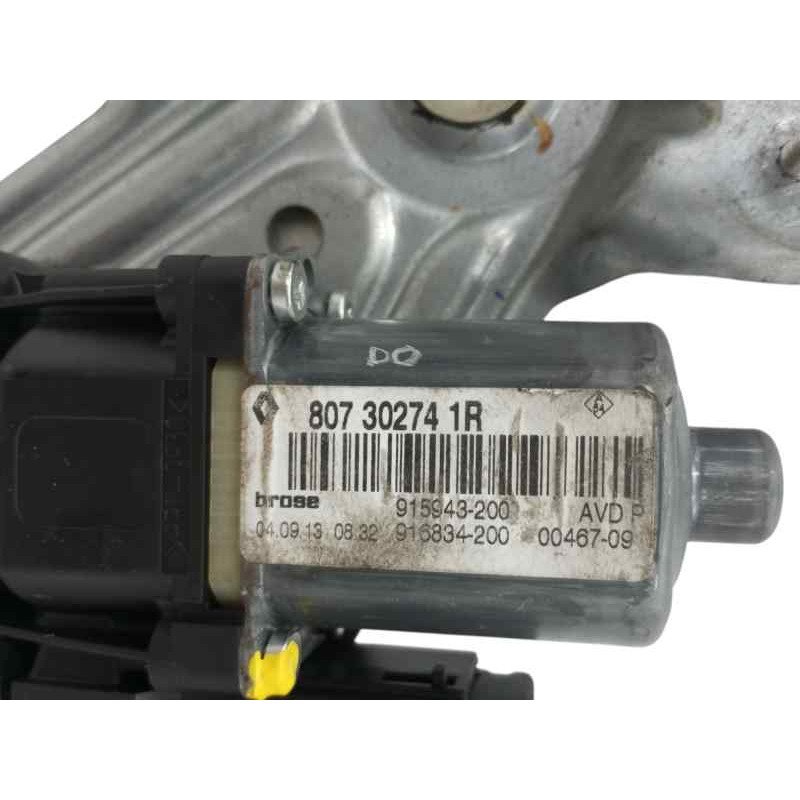 ELEVALUNAS DELANTERO DERECHO