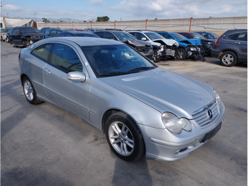 mercedes-benz clase c (w203) sportcoupe del año 2001