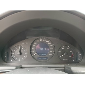 mercedes-benz clase e (w211) berlina del año 2003