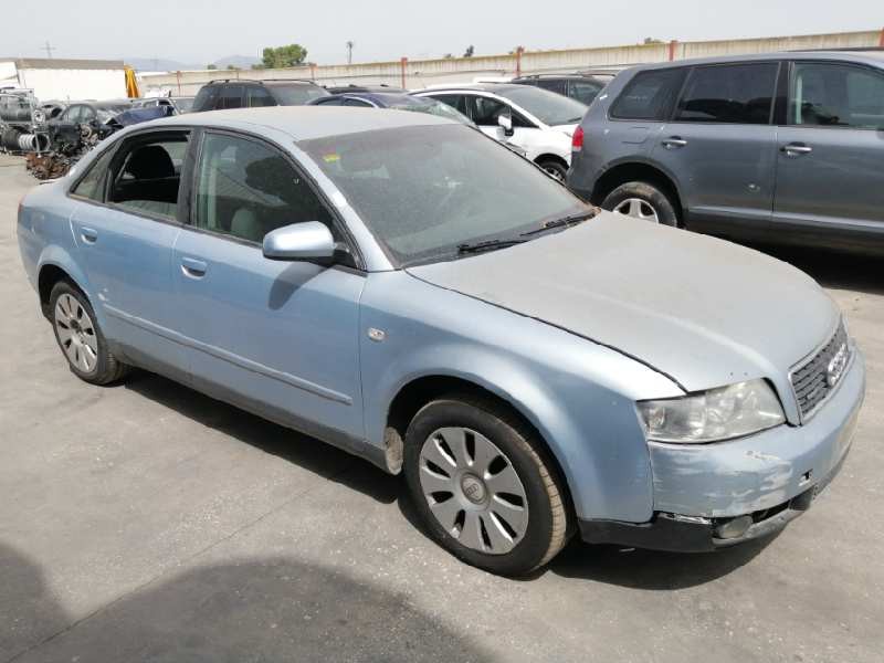 AUDI A4 BERLINA (8E)