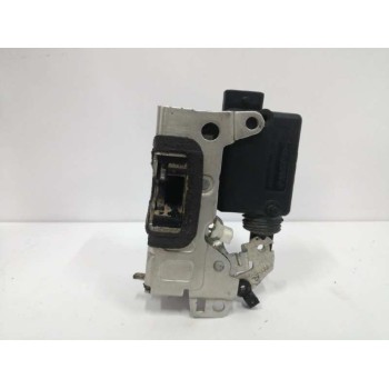 Recambio de cerradura puerta trasera derecha para dacia duster laureate 4x2 referencia OEM IAM 8200735246  