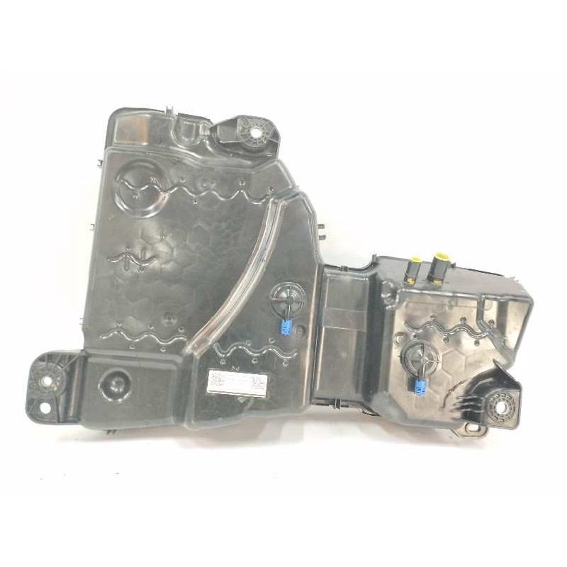 Recambio de deposito adblue para audi q3 sportback (f3n) 35 tdi s line referencia OEM IAM 5QF131877L  