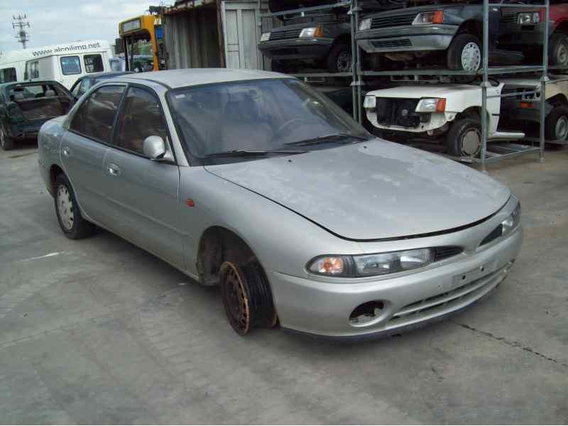 MITSUBISHI GALANT BERLINA (E50)