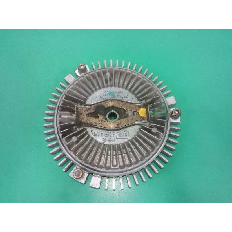 Recambio de maza embrague viscoso para ssangyong rodius xdi referencia OEM IAM A6652000222  