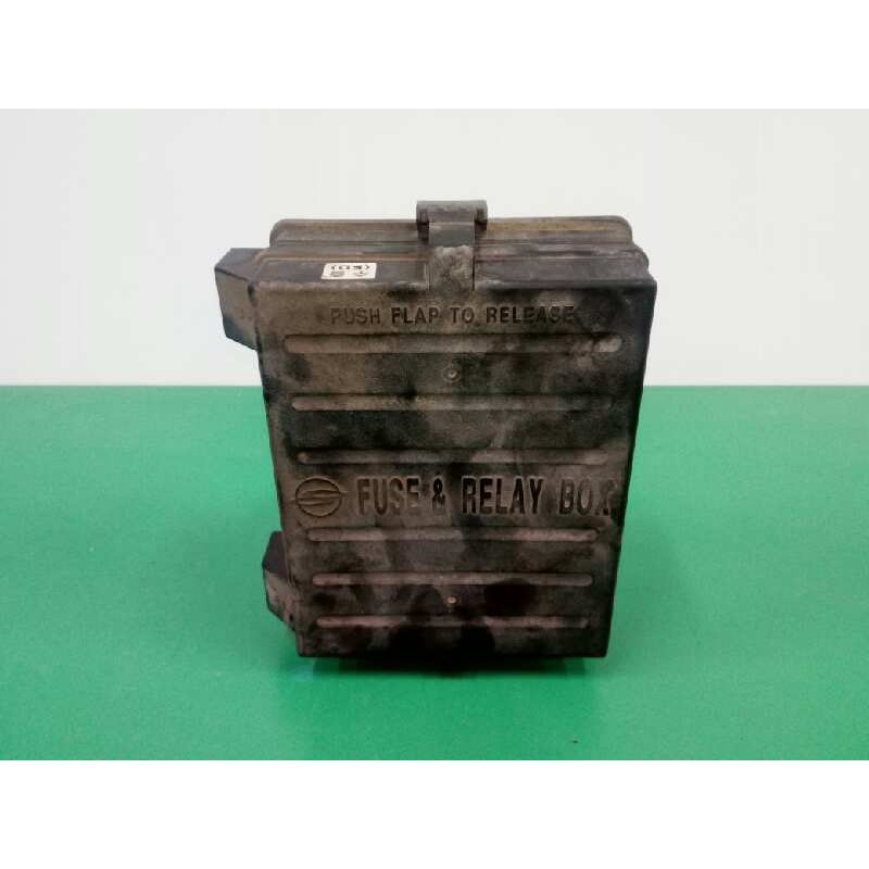 Recambio de caja reles / fusibles para ssangyong rodius xdi referencia OEM IAM A105ED  