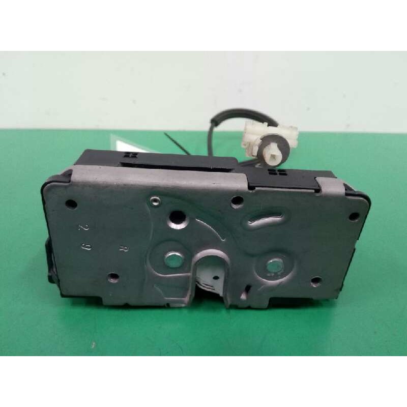 Recambio de cerradura puerta delantera derecha para opel corsa e selective referencia OEM IAM 13431840  