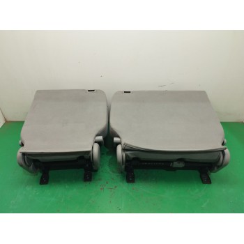 Recambio de asientos traseros para kia carens iii monospace (un) 2.0 crdi 140 referencia OEM IAM   