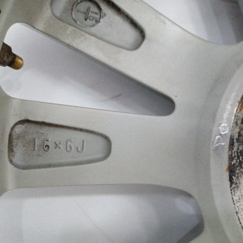 Recambio de llanta para lexus ct 1.8 16v cat (híbrido) referencia OEM IAM 4261176140 16X6J ET45 5H 5X100