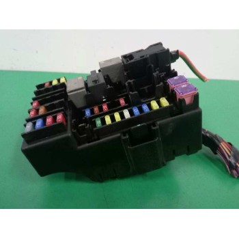 Recambio de caja reles / fusibles para opel corsa e selective referencia OEM IAM 2B0Z4010F  