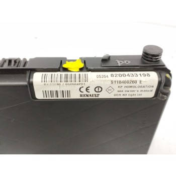 Recambio de caja reles / fusibles para renault megane ii berlina 5p 1.6 16v referencia OEM IAM 8200433198 S118400260E 